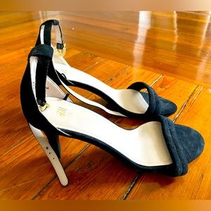 Black Velvet Heels Size 7